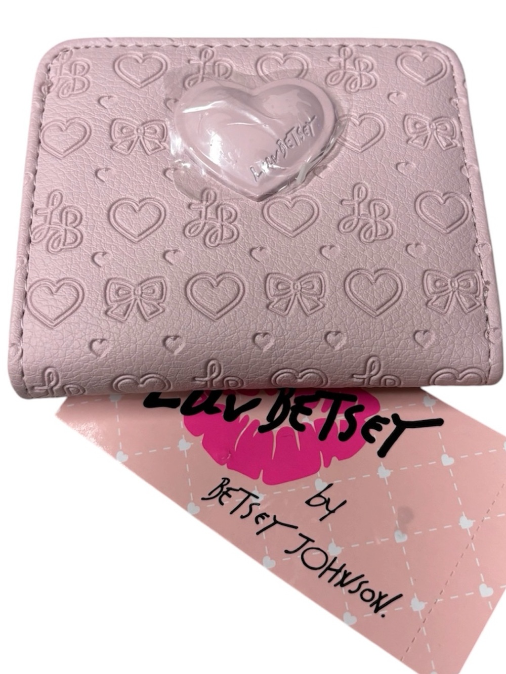 Betsey Johnson lavender bi-fold compact wallet NWT